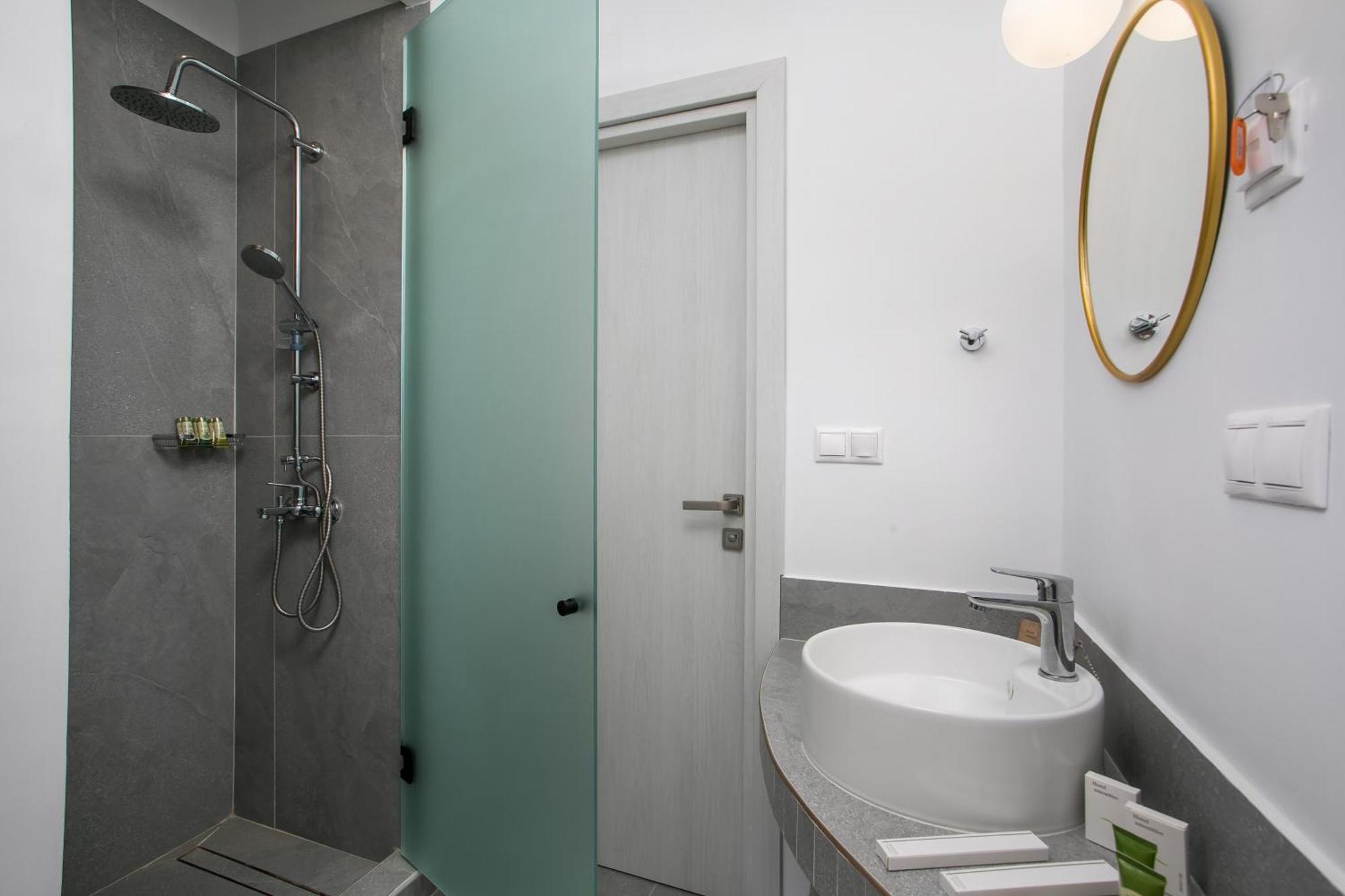 Calma Luxury Studios & Suites Faliraki Exterior foto