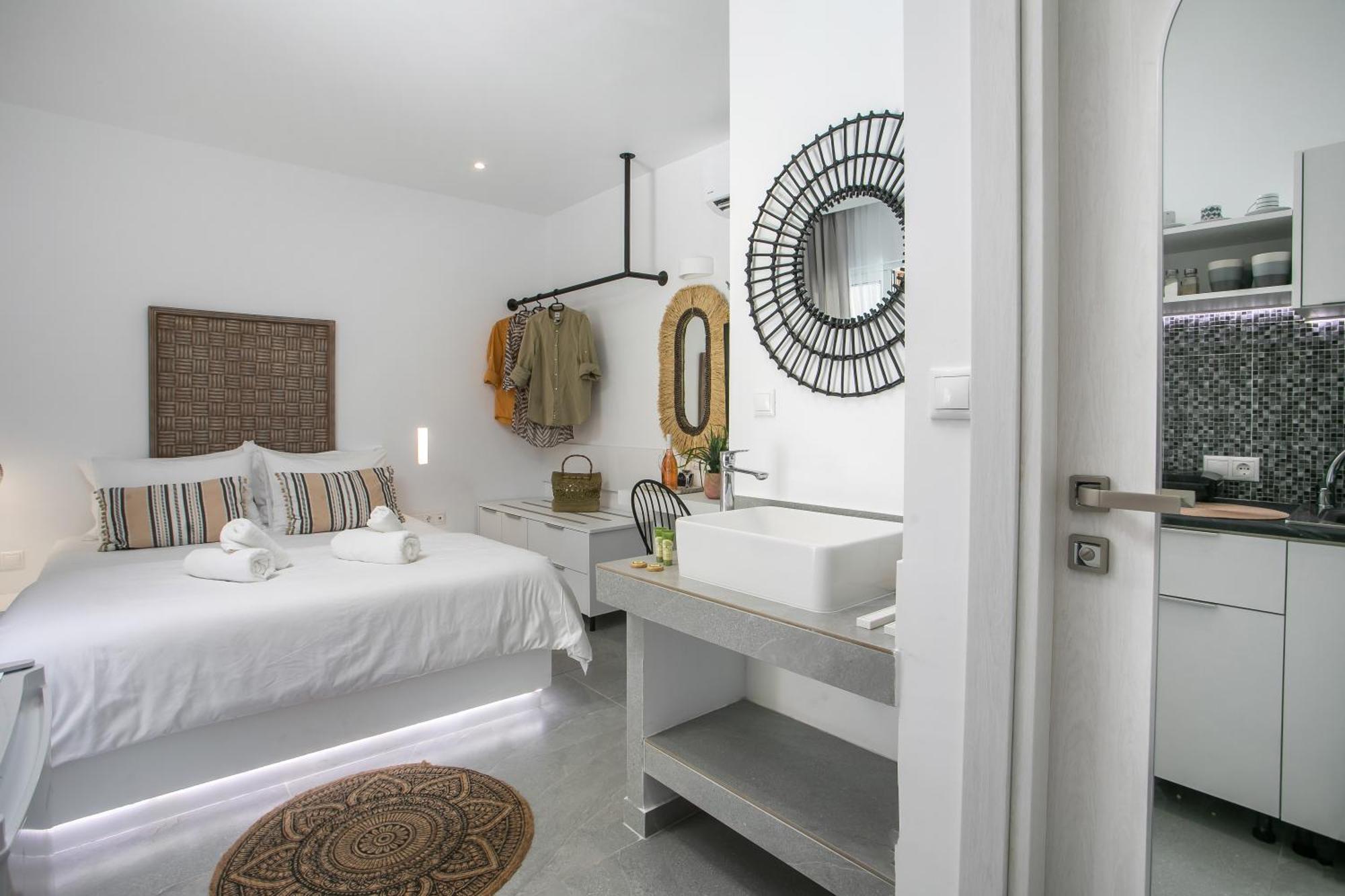 Calma Luxury Studios & Suites Faliraki Exterior foto